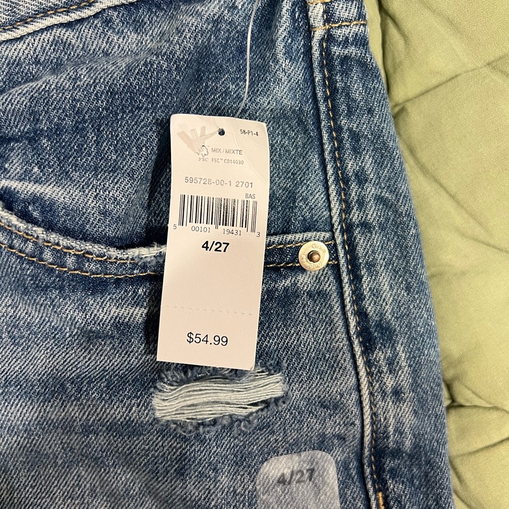 GAP Midrise Denim Stride Short - Picture 3 of 7